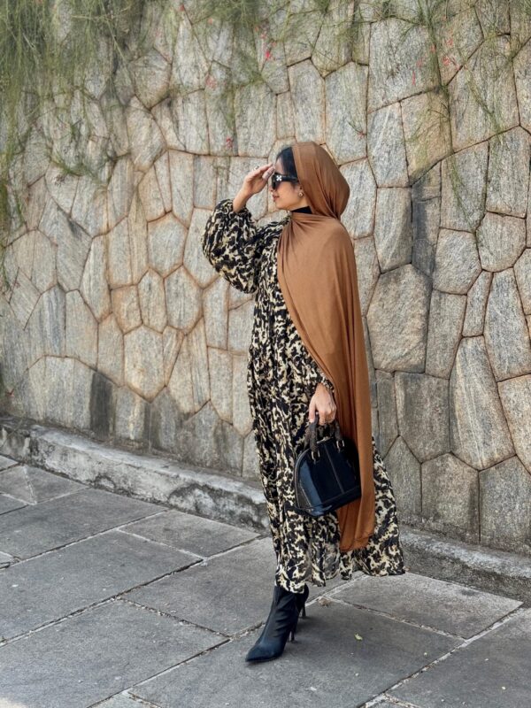 501e58cd-87df-4059-8648-44adf8099f71 BROWN JERSEY HIJAB