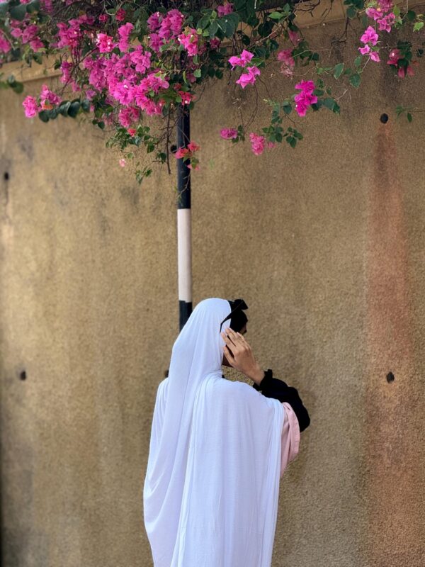 8b83e28e-3ecc-4887-9145-9ee9c5d359a5 WHITE JERSEY HIJAB