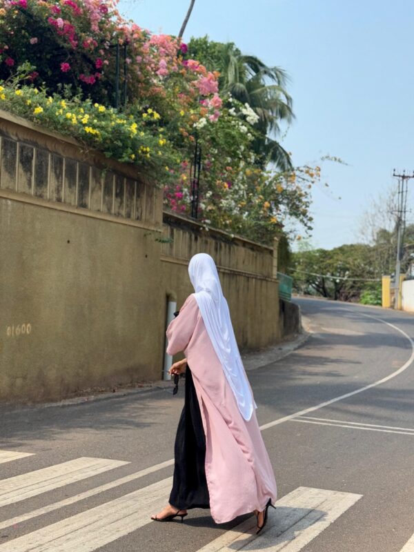 adf3164c-2c76-4749-8d7d-5ab2fa042ba3 WHITE JERSEY HIJAB