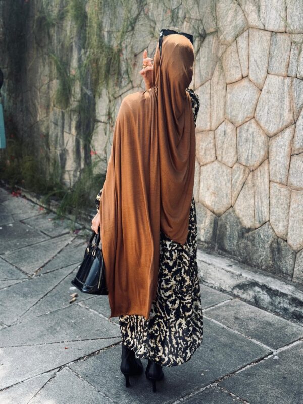 b196ff13-4a00-4bd0-ab61-3d2ad71f3433 BROWN JERSEY HIJAB